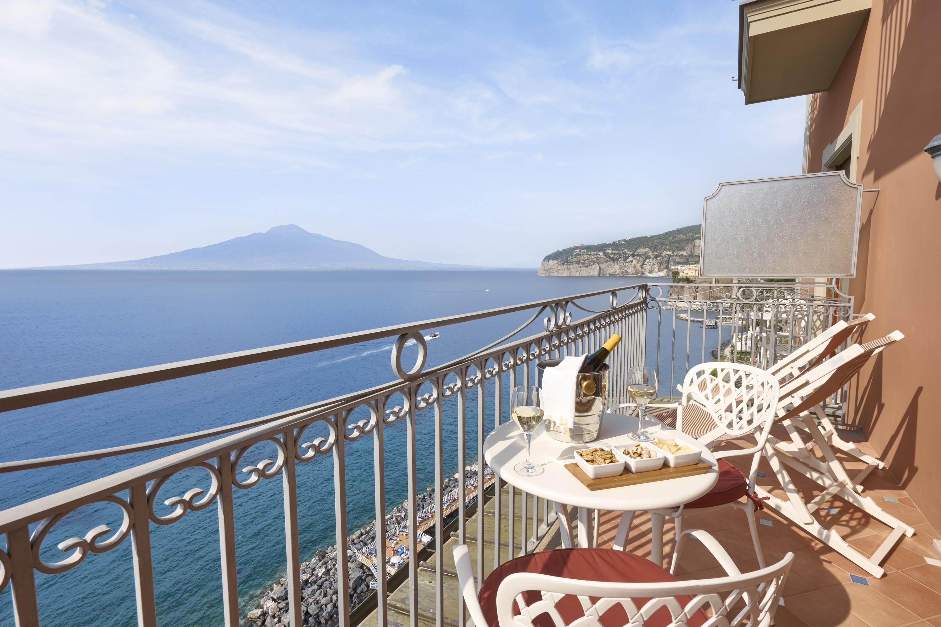 Grand Hotel Ambasciatori Sorrento Exterior foto